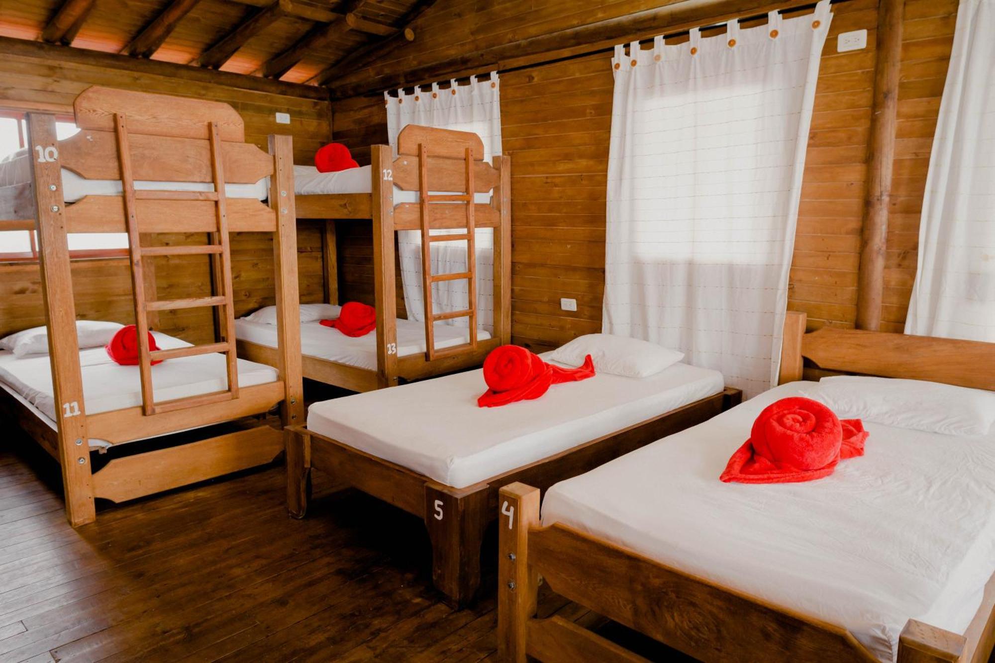Hostal Sierra מינקה מראה חיצוני תמונה
