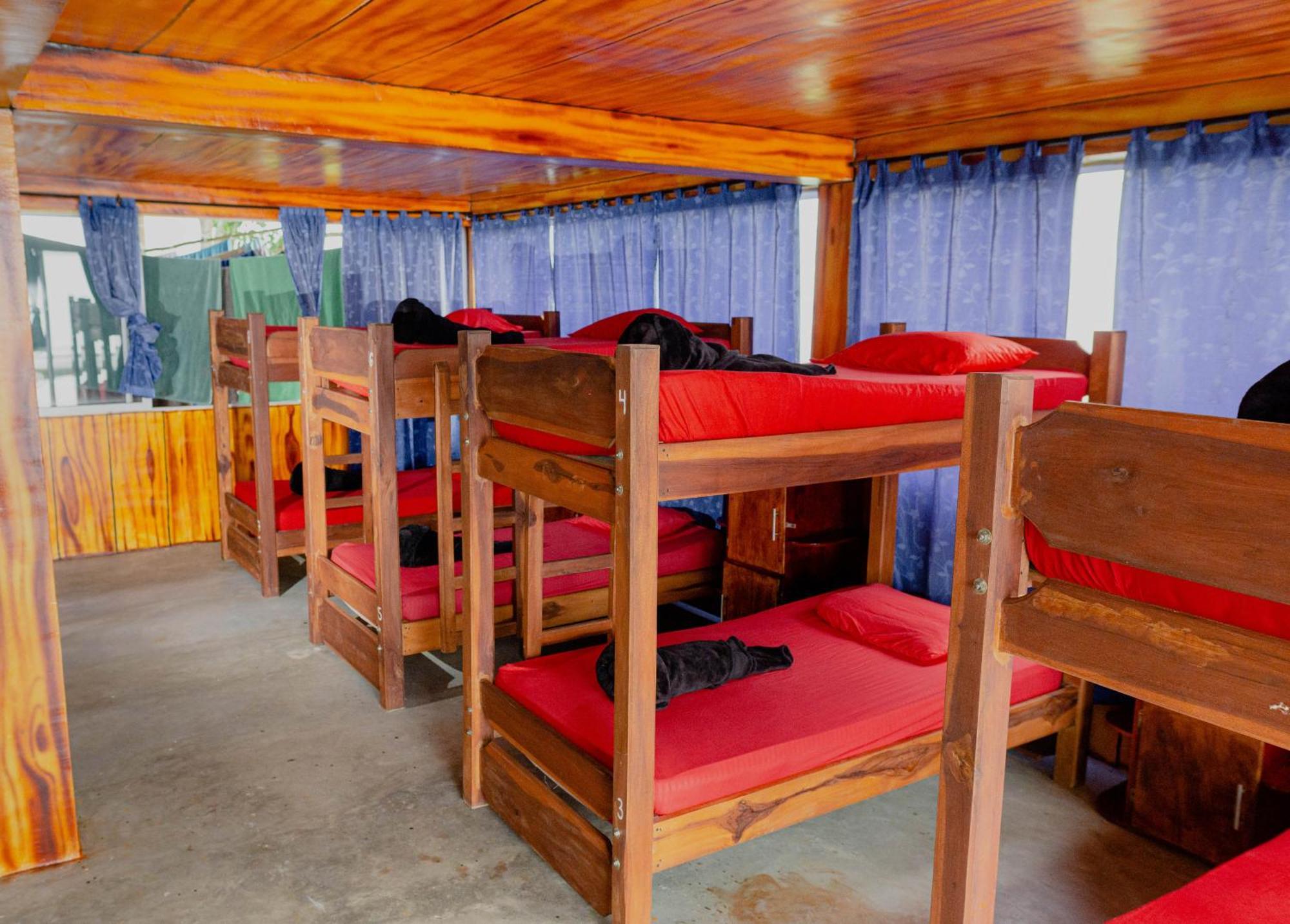 Hostal Sierra מינקה מראה חיצוני תמונה